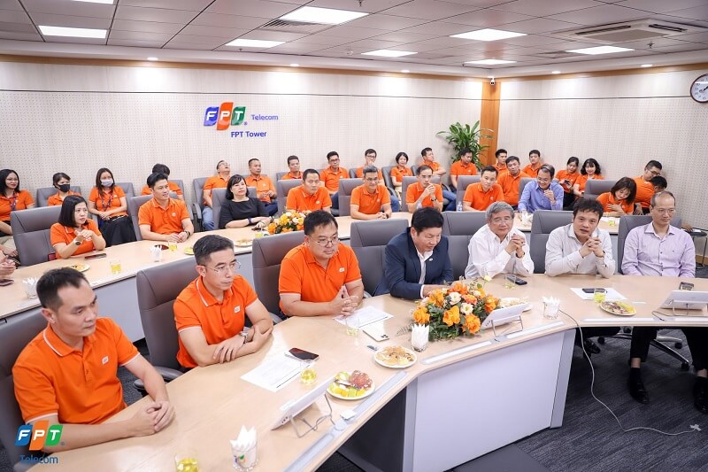 Một số ảnh về Ông Hoàng Việt Anh